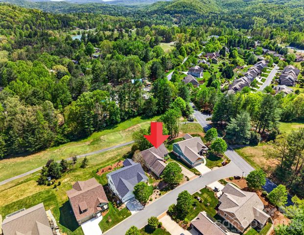 24 Triple Fairways Drive, Hendersonville, NC 28739