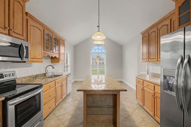 6913 Zion Crossing Court, Columbia, TN 38401