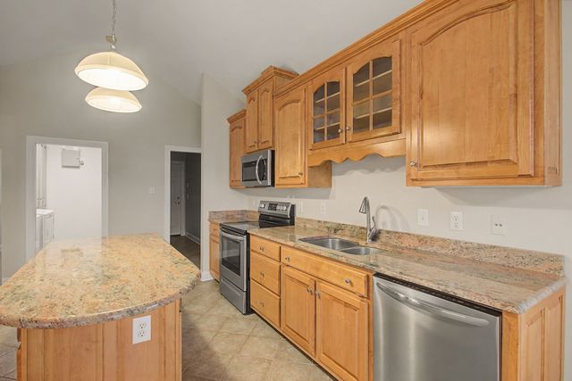 6913 Zion Crossing Court, Columbia, TN 38401