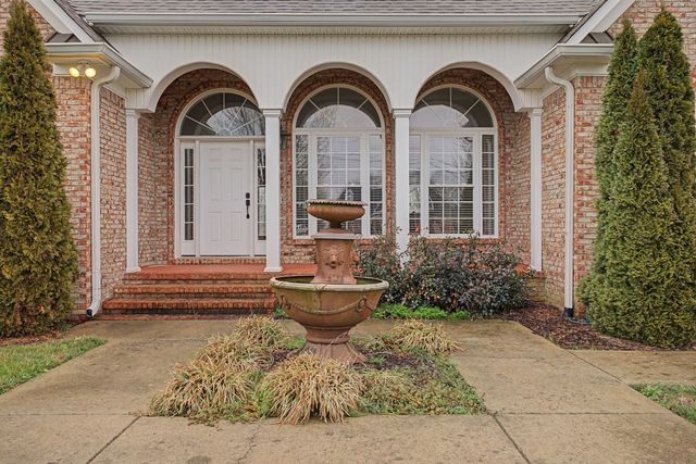 6913 Zion Crossing Court, Columbia, TN 38401