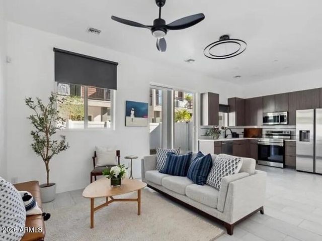 3622 N 38th Street 16, Phoenix, AZ 85018