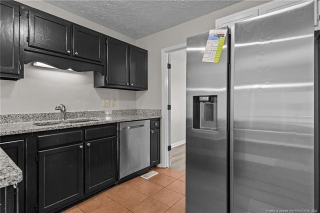 1820 Daphne Circle, Fayetteville, NC 28304