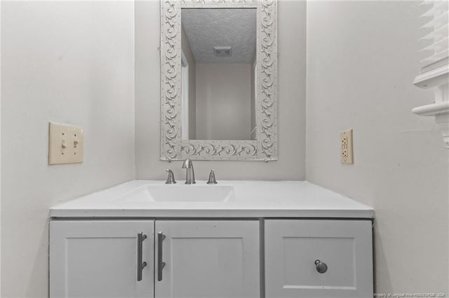 1820 Daphne Circle, Fayetteville, NC 28304