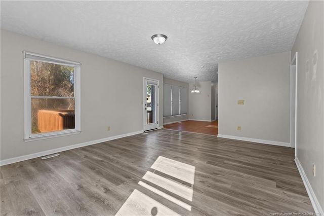 1820 Daphne Circle, Fayetteville, NC 28304