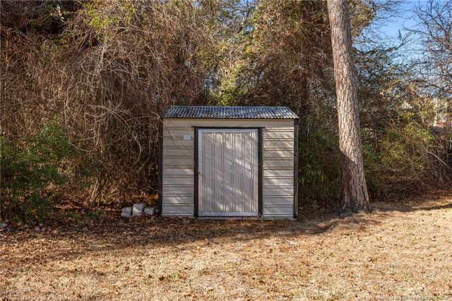 1820 Daphne Circle, Fayetteville, NC 28304