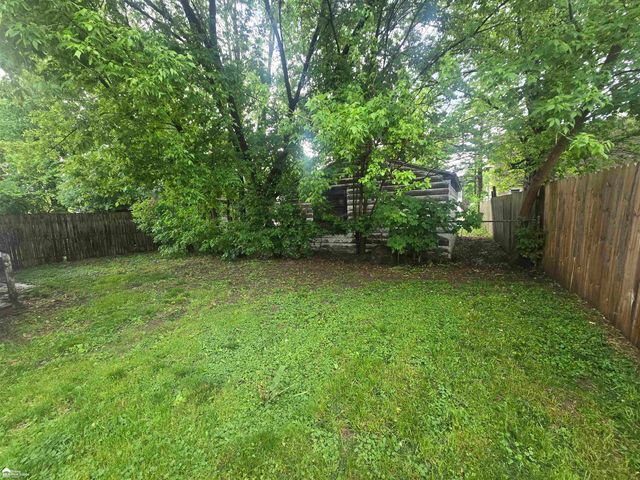 2429 Delaware Street, Flint, MI 48506