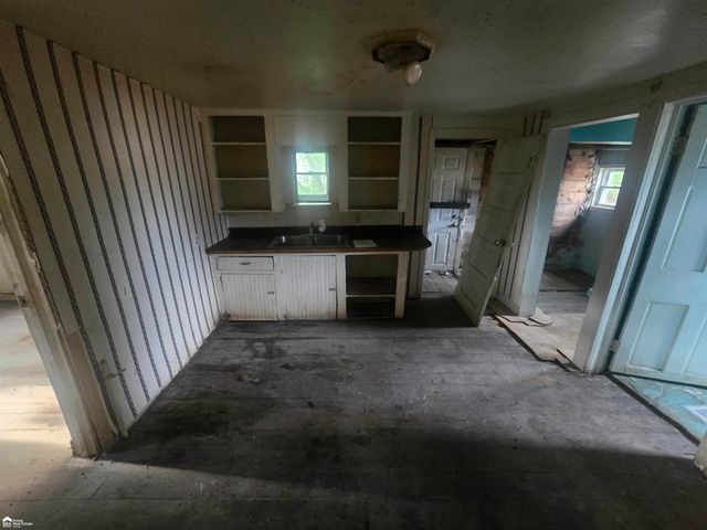 2429 Delaware Street, Flint, MI 48506