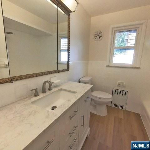 34 Wagner Avenue, Wallington, NJ 07057