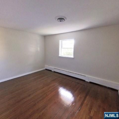34 Wagner Avenue, Wallington, NJ 07057