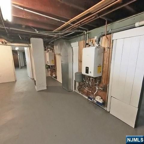 34 Wagner Avenue, Wallington, NJ 07057