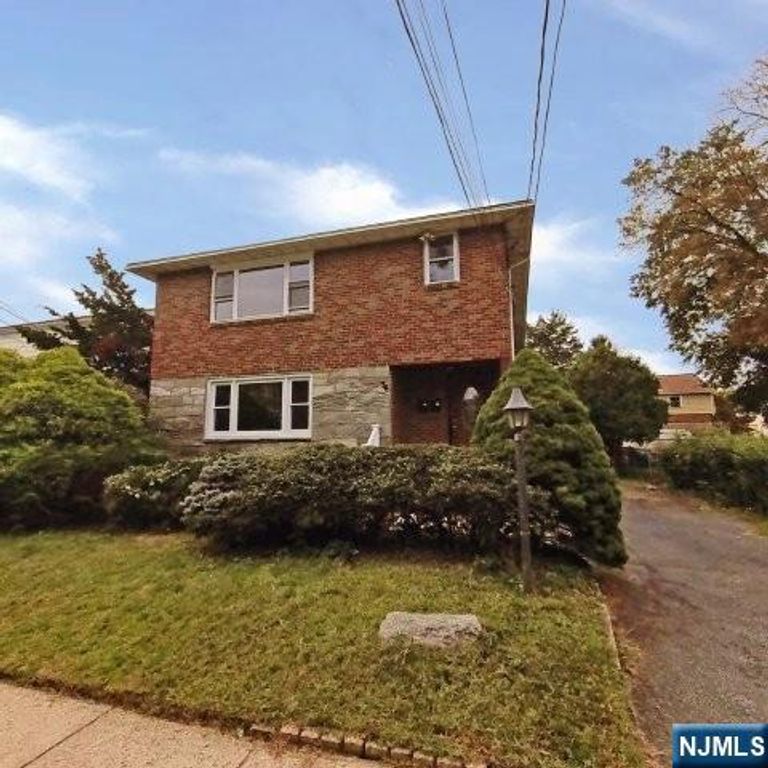 34 Wagner Avenue, Wallington, NJ 07057