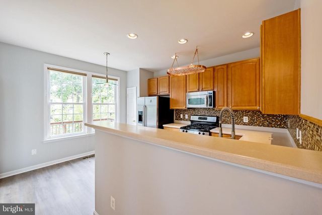 3385 BEECHCLIFF DR, Alexandria, VA 22306