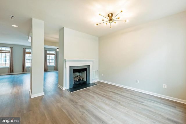 3385 BEECHCLIFF DR, Alexandria, VA 22306