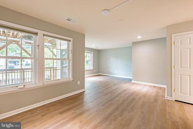 3385 BEECHCLIFF DR, Alexandria, VA 22306