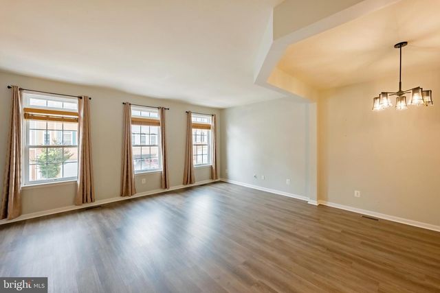 3385 BEECHCLIFF DR, Alexandria, VA 22306