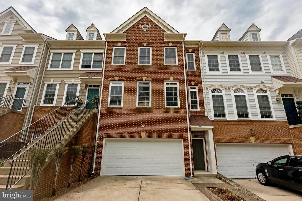 3385 BEECHCLIFF DR, Alexandria, VA 22306