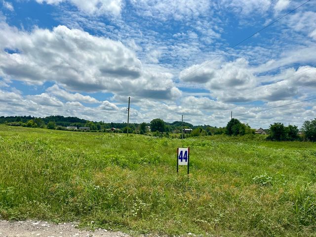 35 Turkey Loop, East Bernstadt, KY 40729