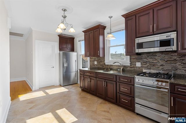 327 Lilac Lane 2, Carlstadt, NJ 07072