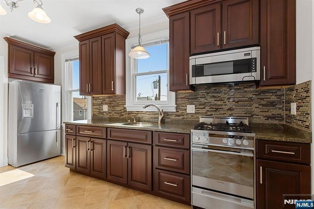 327 Lilac Lane 2, Carlstadt, NJ 07072