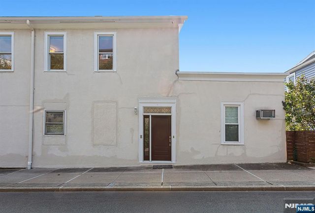 327 Lilac Lane 2, Carlstadt, NJ 07072
