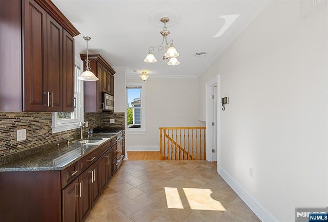 327 Lilac Lane 2, Carlstadt, NJ 07072