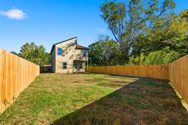 812 Linia Alfred, Cleveland, TX 77327