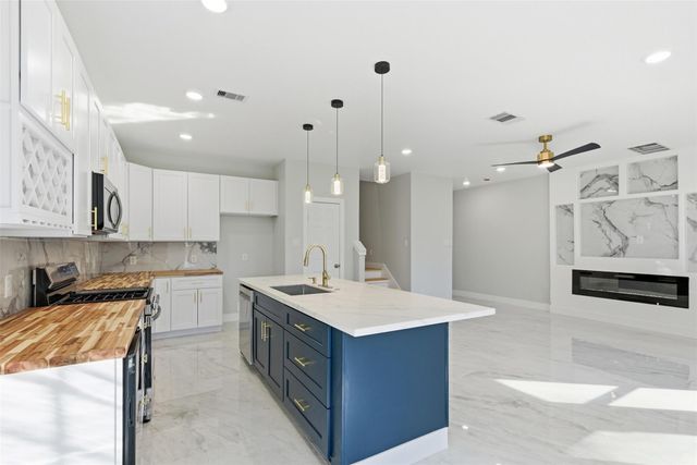 812 Linia Alfred, Cleveland, TX 77327