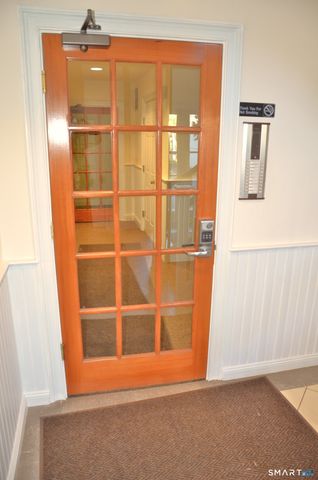 365 Westport Avenue 2E, Norwalk, CT 06851