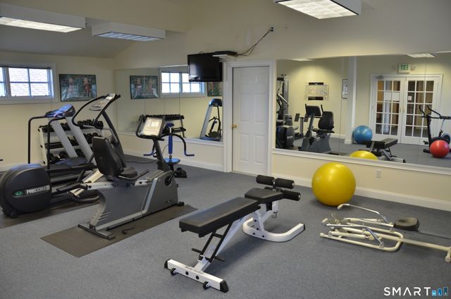 365 Westport Avenue 2E, Norwalk, CT 06851