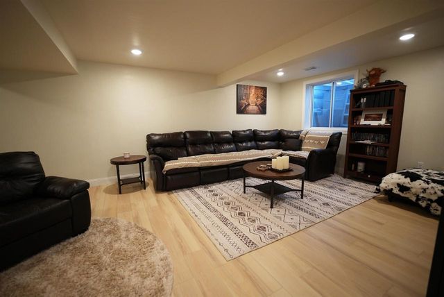 389 WILLIE MAYS CIRCLE, De Pere, WI 54115