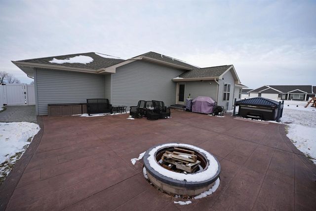 389 WILLIE MAYS CIRCLE, De Pere, WI 54115