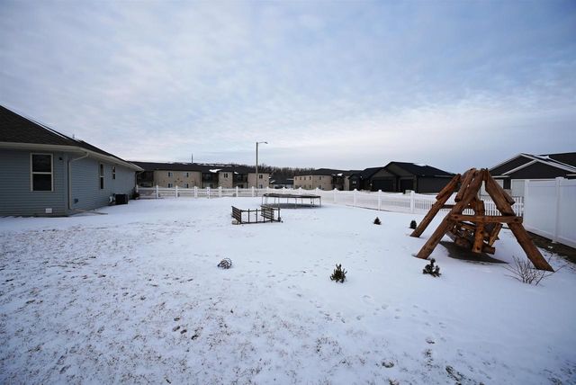 389 WILLIE MAYS CIRCLE, De Pere, WI 54115