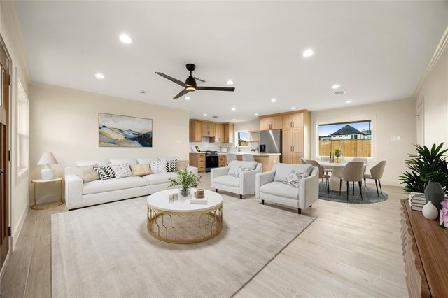 1041 Gardendale Drive, Houston, TX 77018