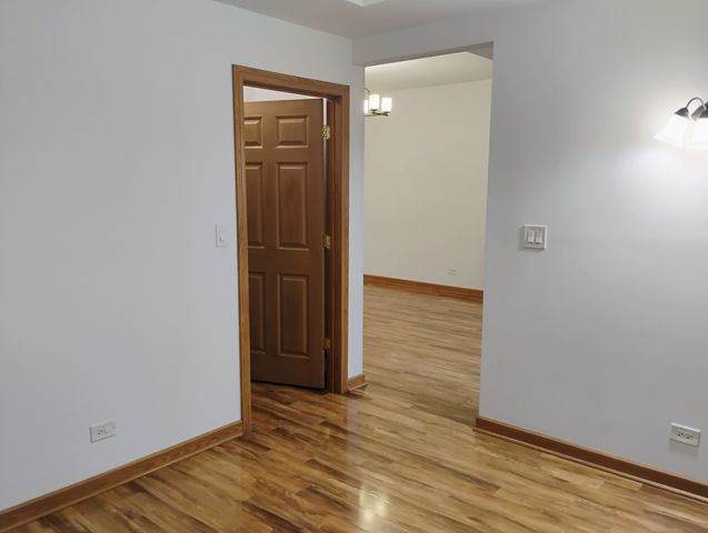 397 Alles Avenue 2, Des Plaines, IL 60016