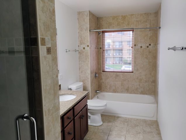 397 Alles Avenue 2, Des Plaines, IL 60016