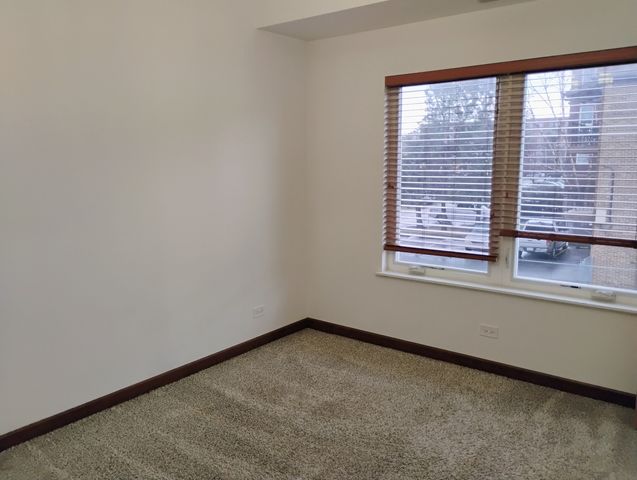 397 Alles Avenue 2, Des Plaines, IL 60016