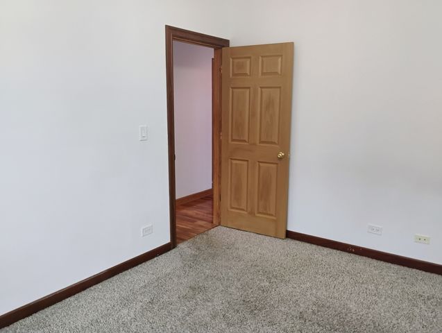 397 Alles Avenue 2, Des Plaines, IL 60016