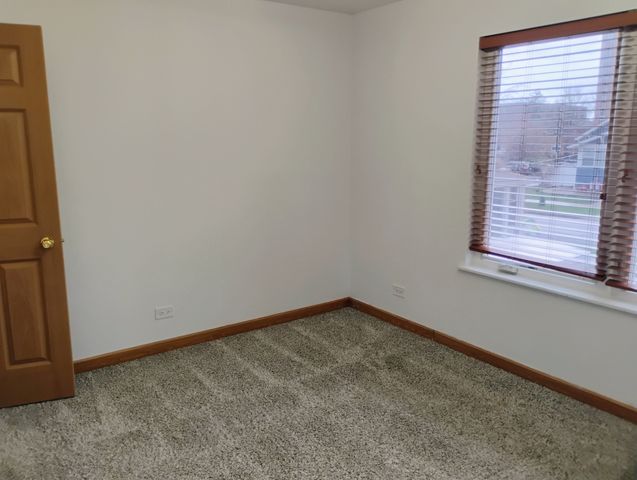 397 Alles Avenue 2, Des Plaines, IL 60016