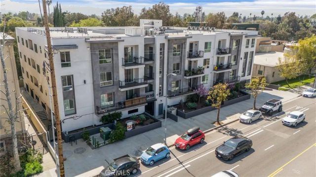 11616 Burbank Boulevard 305, North Hollywood, CA 91601