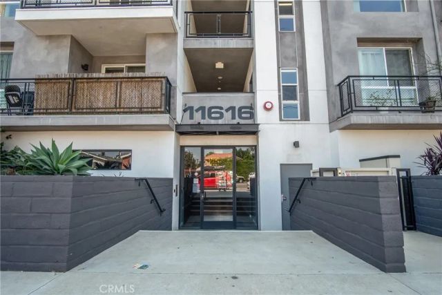11616 Burbank Boulevard 305, North Hollywood, CA 91601