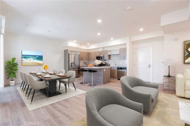 11616 Burbank Boulevard 305, North Hollywood, CA 91601