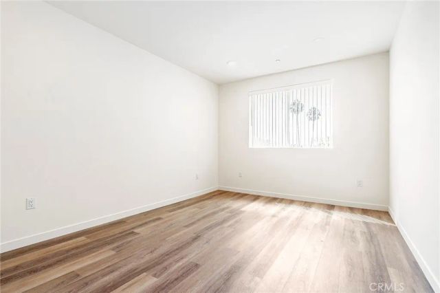 11616 Burbank Boulevard 305, North Hollywood, CA 91601