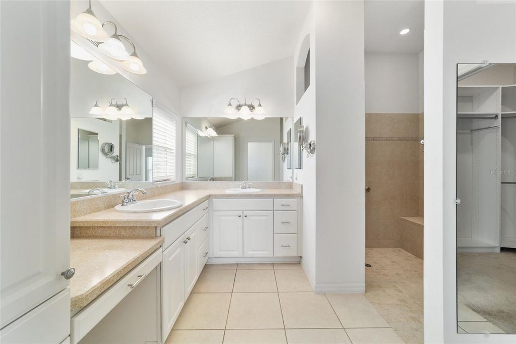 Image 26 of property listing at 2449 HEATH SPRINGS DRIVE, The Villages, FL 32162