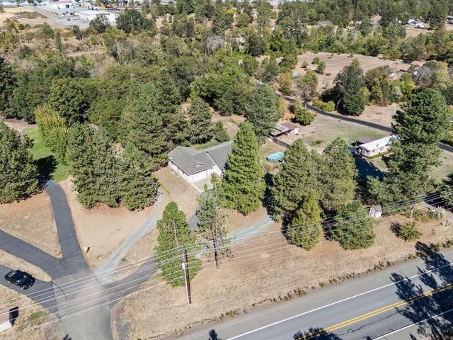 3000 Merlin Road, Grants Pass, OR 97526