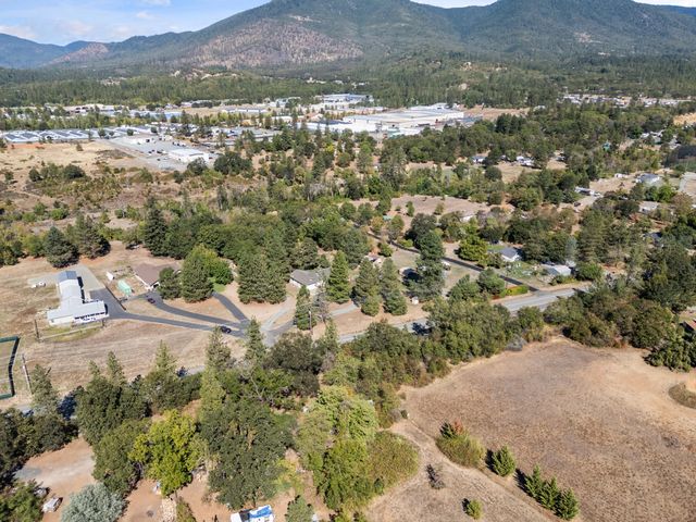 3000 Merlin Road, Grants Pass, OR 97526