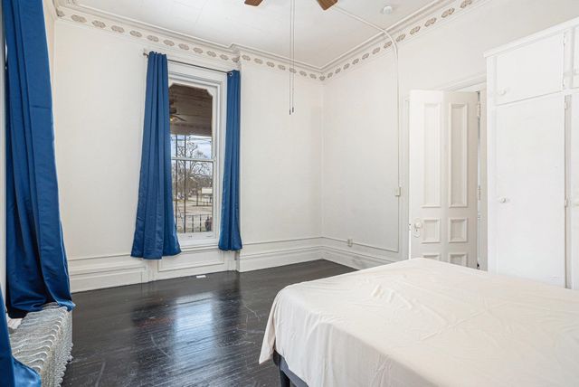 701 Center Ave Avenue, Bay City, MI 48708