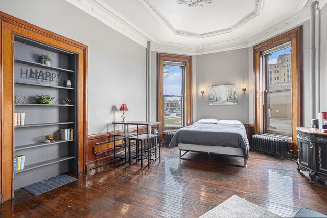 701 Center Ave Avenue, Bay City, MI 48708