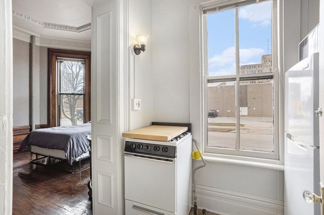 701 Center Ave Avenue, Bay City, MI 48708