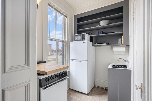 701 Center Ave Avenue, Bay City, MI 48708