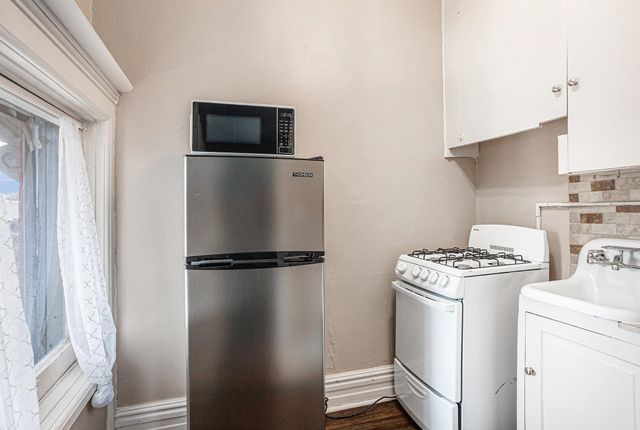 701 Center Ave Avenue, Bay City, MI 48708